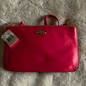 New with tags- Coach Crossbody Purse/Wallet Pink